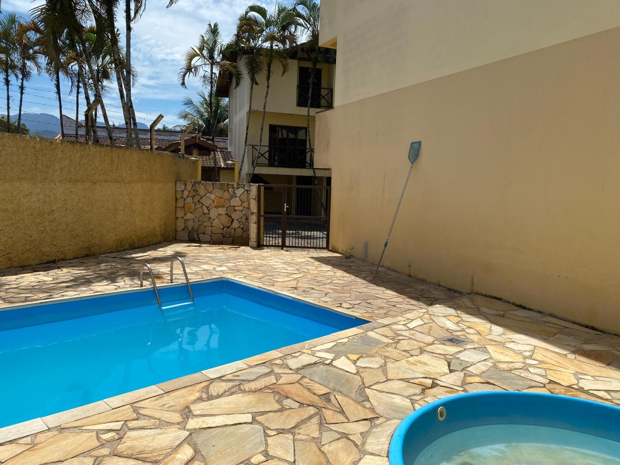 Triplex Piscina Churrasqueira Lava E Seca Wi-Fi E 2 Tvs Em Condominio Com 90M2 No Centro De อูบาตูบา ภายนอก รูปภาพ