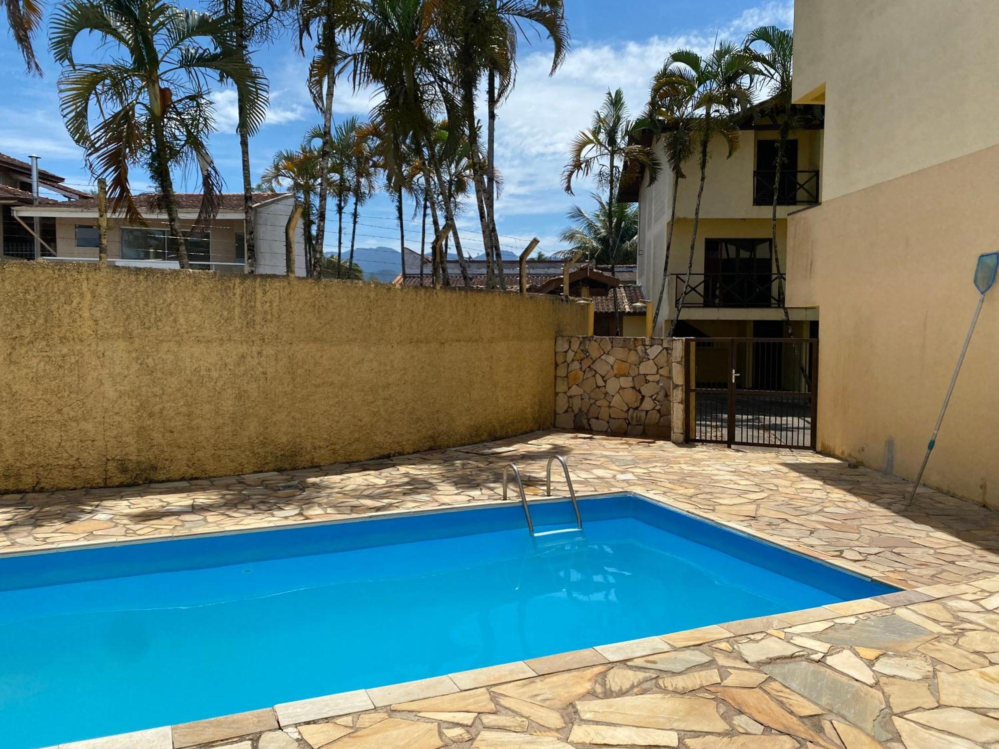 Triplex Piscina Churrasqueira Lava E Seca Wi-Fi E 2 Tvs Em Condominio Com 90M2 No Centro De อูบาตูบา ภายนอก รูปภาพ